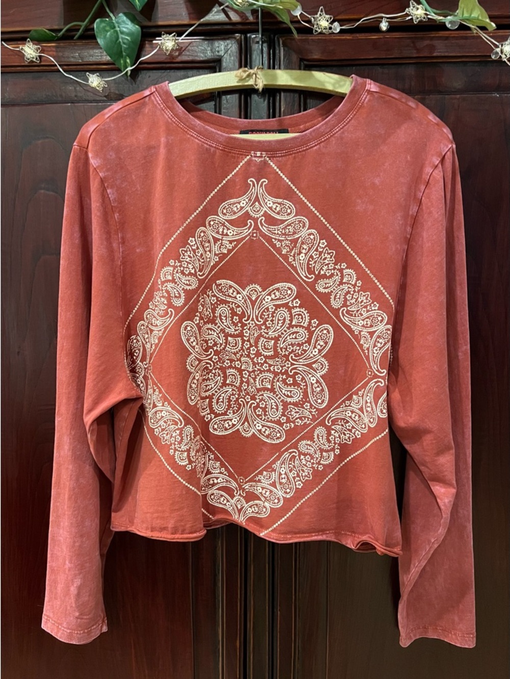 Rock & Roll Denim Western Bandana Paisley Graphic Long Sleeve Crop Top Women’s M